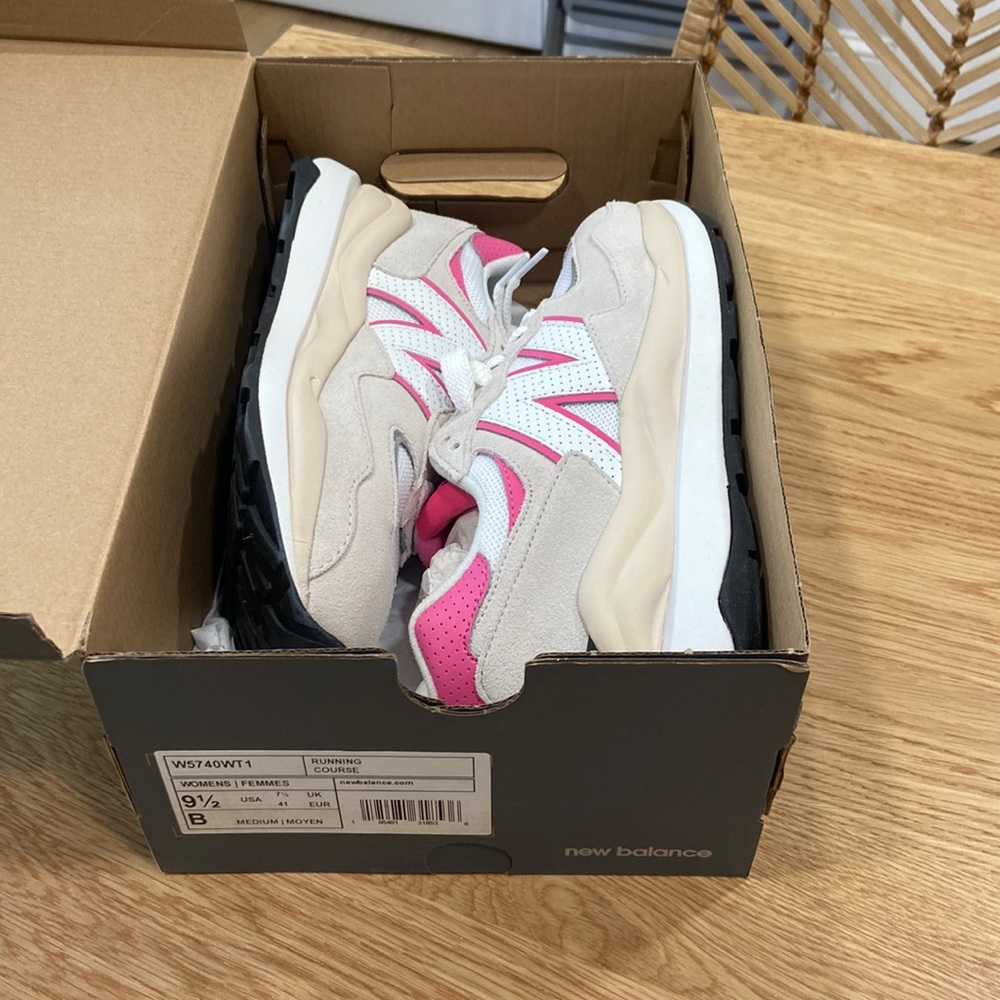 NWT New Balance 57/40